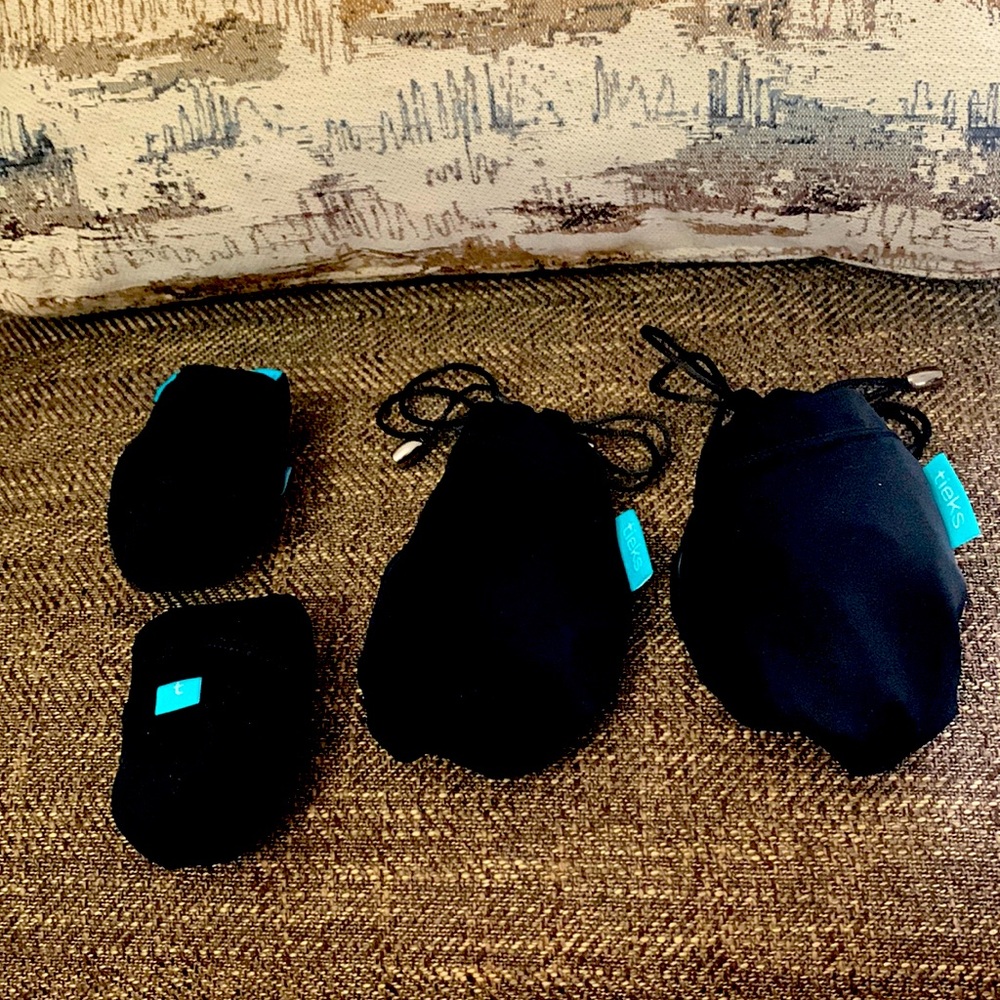 Four Tieks shopping bags 🛍! Two shoe bags. Buy all or just one.